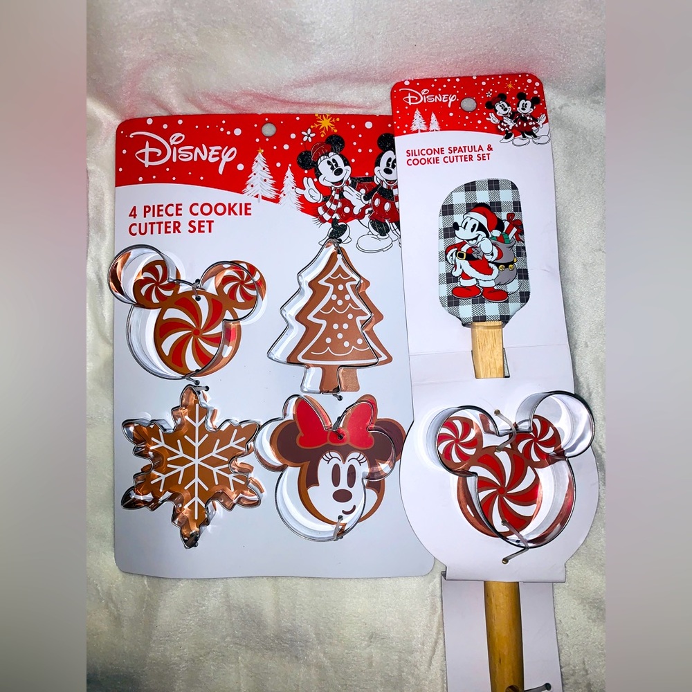 Disney Christmas Mickey Minnie Kitchen Baking Set NEW